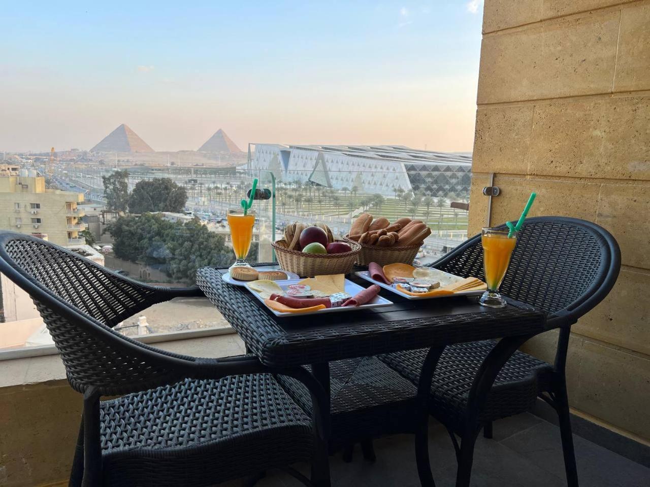 Asia Grand Museum & Pyramids View Nazlet el Simman ภายนอก รูปภาพ