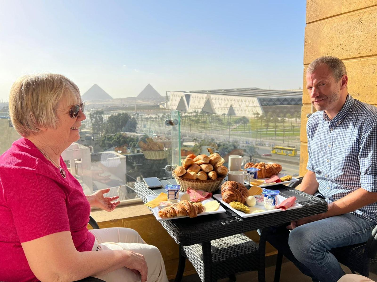 Asia Grand Museum & Pyramids View Nazlet el Simman ภายนอก รูปภาพ